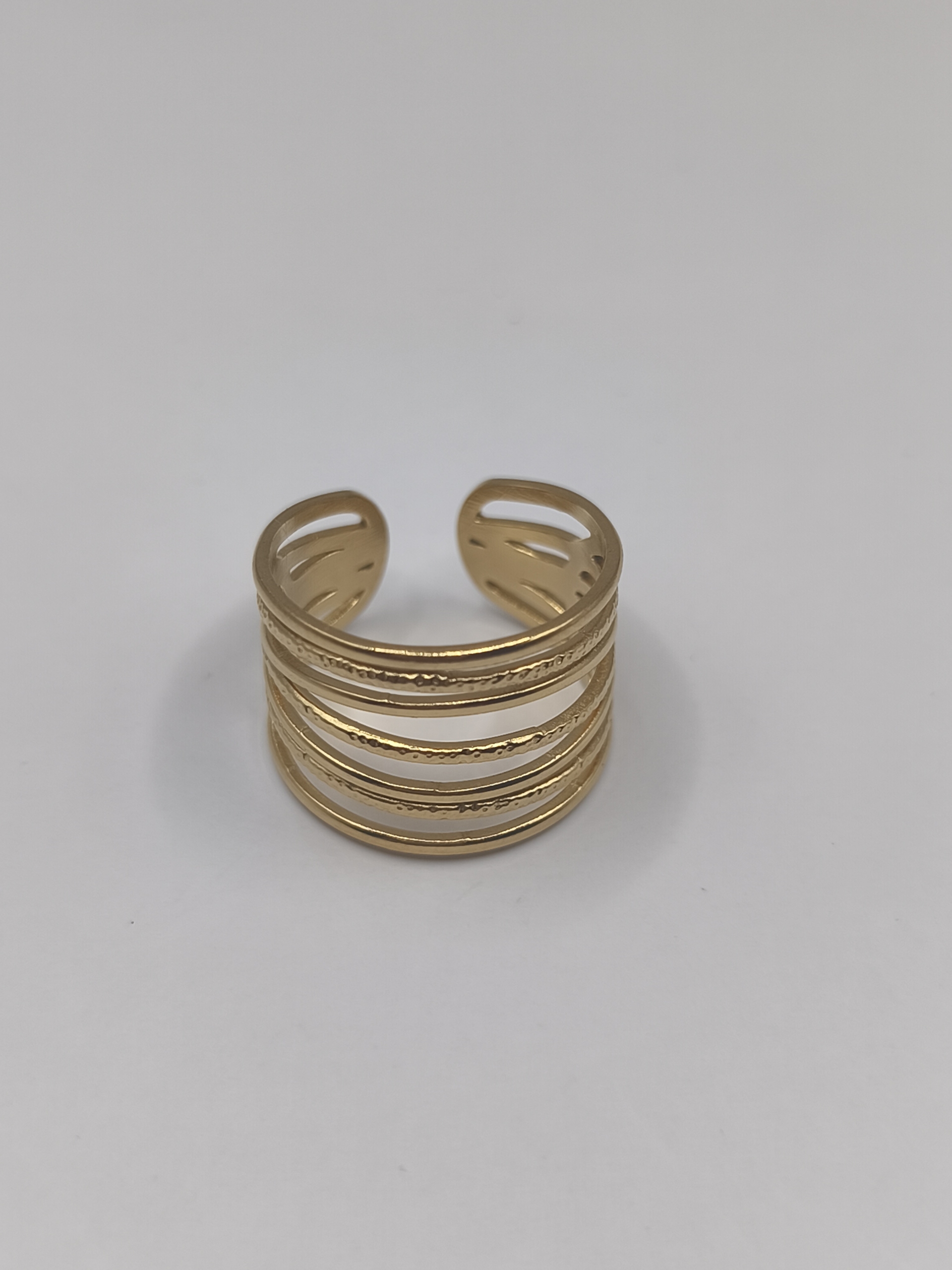 Multi ring gold