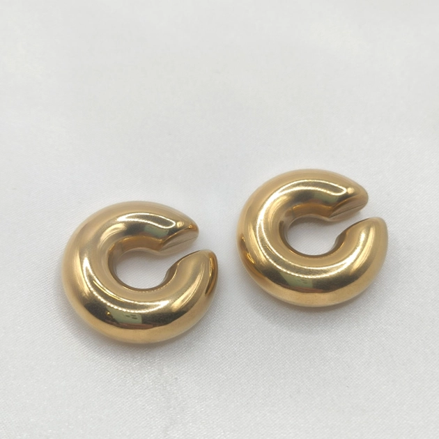 Ear cuffs smothh gold