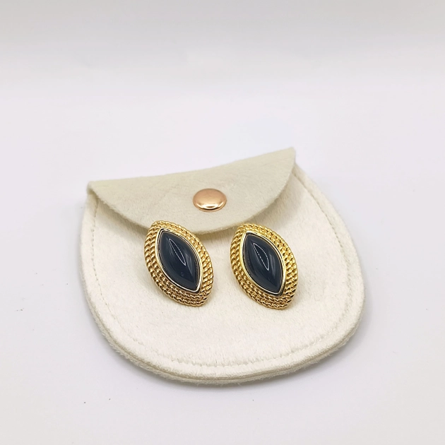 Aurelia Noir Studs